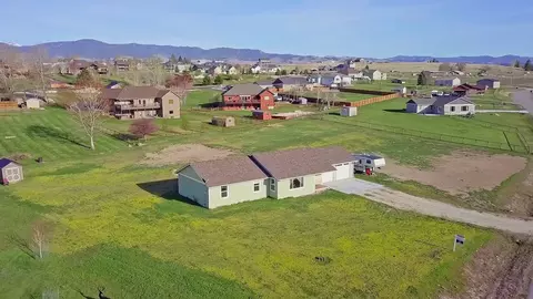 668 Winding Creek Trl, Corvallis, MT 59828