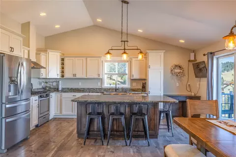 Kitchen - 10 Ridgeview Dr, Clancy, MT 59634 photo 1 of 6