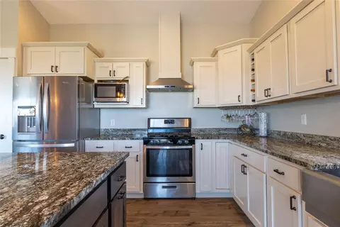Kitchen - 10 Ridgeview Dr, Clancy, MT 59634 photo 4 of 6