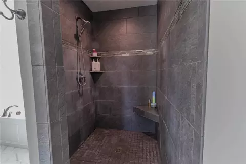 Bath - 10 Ridgeview Dr, Clancy, MT 59634 photo 3 of 8