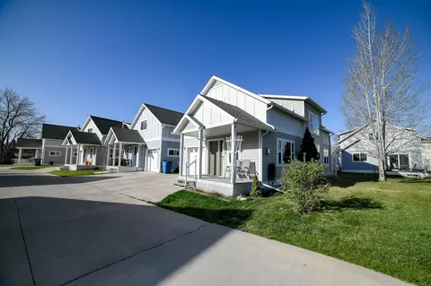 2336 Northern Lights Dr #28, Great Falls, MT 59401
