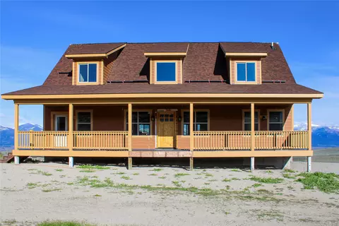 1106 Corvallis Hills Dr, Corvallis, MT 59828