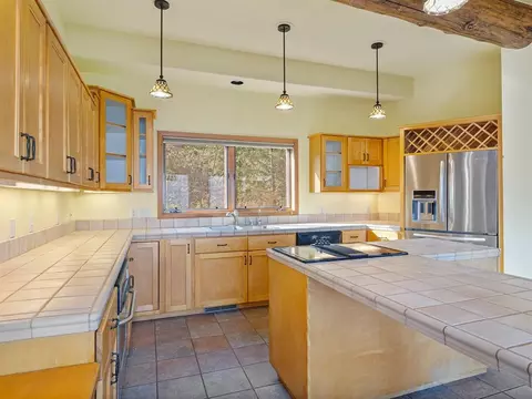 Kitchen - 317 Wolf Run Dr, Whitefish, MT 59937 photo 4 of 7