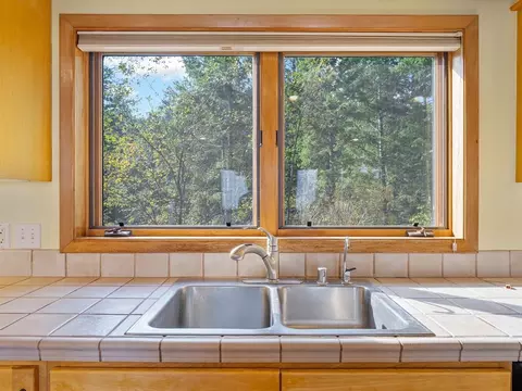 Kitchen - 317 Wolf Run Dr, Whitefish, MT 59937 photo 3 of 7