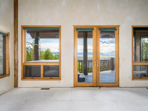Living - 317 Wolf Run Dr, Whitefish, MT 59937 photo 5 of 10