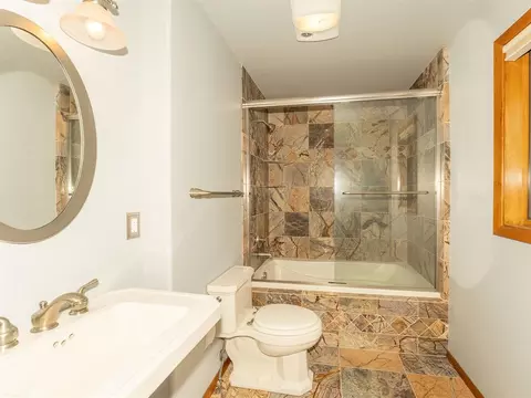 Bath - 317 Wolf Run Dr, Whitefish, MT 59937 photo 4 of 6