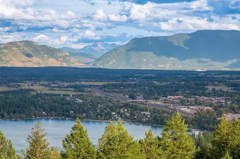 317 Wolf Run Dr, Whitefish, MT 59937