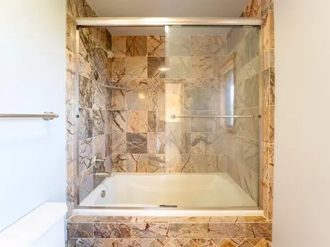 Bath - 317 Wolf Run Dr, Whitefish, MT 59937 photo 5 of 6
