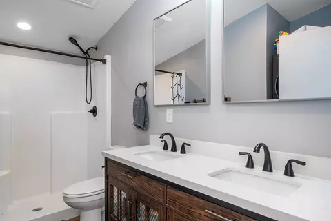 Bath - 41002 Canyon View Cir, Polson, MT 59860 photo 3 of 3