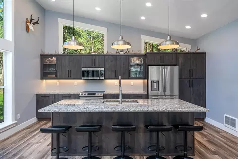 Kitchen - 41002 Canyon View Cir, Polson, MT 59860 photo 1 of 6
