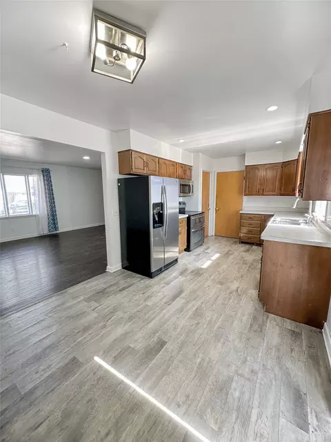 311 8th Ave SE, Cut Bank, MT 59427