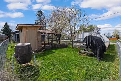 Exterior - 403 8th St E, Polson, MT 59860 photo 5 of 7