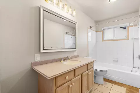 Bath - 403 8th St E, Polson, MT 59860 photo 2 of 4