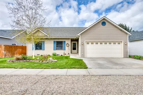 126 Thomas St, Hamilton, MT 59840