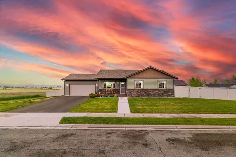 610 Triple Creek Dr, Kalispell, MT 59901