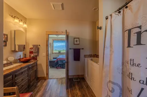 Bath - 51 Whitehorse Rd, Townsend, MT 59644 photo 3 of 5