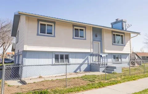 401 Columbine Ct, Great Falls, MT 59405