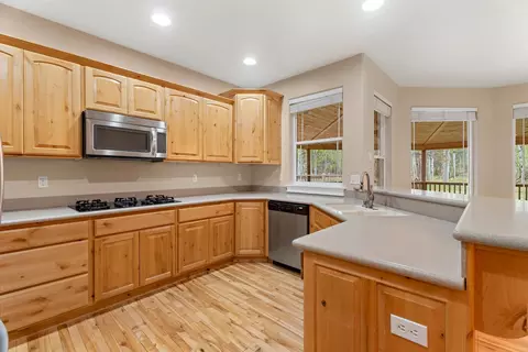 Kitchen - 565 Chickadee Ln, Victor, MT 59875 photo 1 of 2