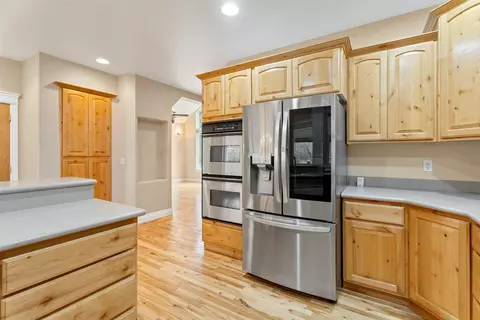 Kitchen - 565 Chickadee Ln, Victor, MT 59875 photo 2 of 2