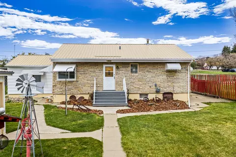 1919 Chicago Ave, Black Eagle, MT 59414
