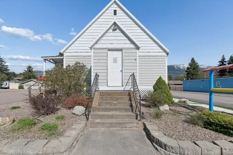 135 Nucleus Ave, Columbia Falls, MT 59912