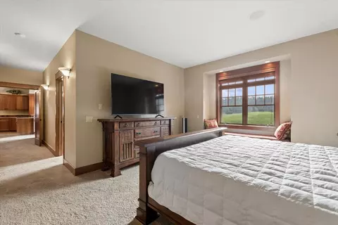 Bedroom - 334 Eagle Bend Dr, Bigfork, MT 59911 photo 2 of 8