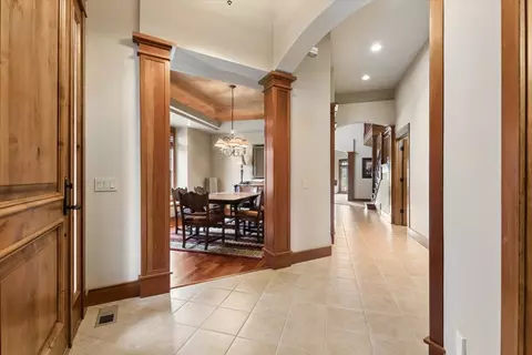Entry Way - 334 Eagle Bend Dr, Bigfork, MT 59911 photo 2 of 6