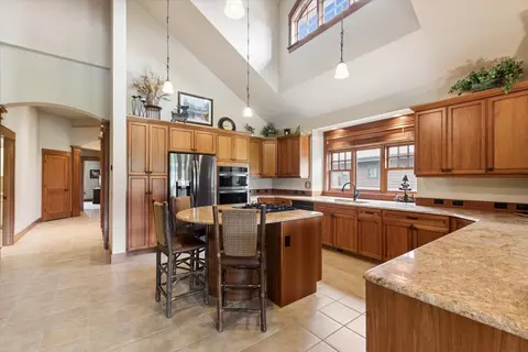 Kitchen - 334 Eagle Bend Dr, Bigfork, MT 59911 photo 1 of 3