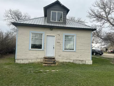 223 1st Ave NE, Brady, MT 59416