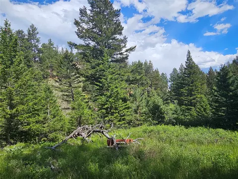 37 Outer Loop Rd, Cascade, MT 59421