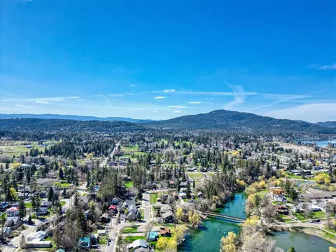 448 W 7th St, Whitefish, MT 59937