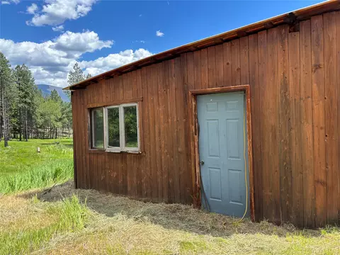 Exterior - 575 S Rolling Hills Rd, Eureka, MT 59917 photo 9 of 10