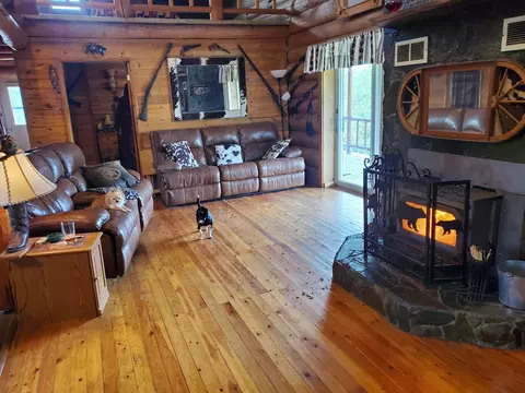 Living - 575 S Rolling Hills Rd, Eureka, MT 59917 photo 3 of 4