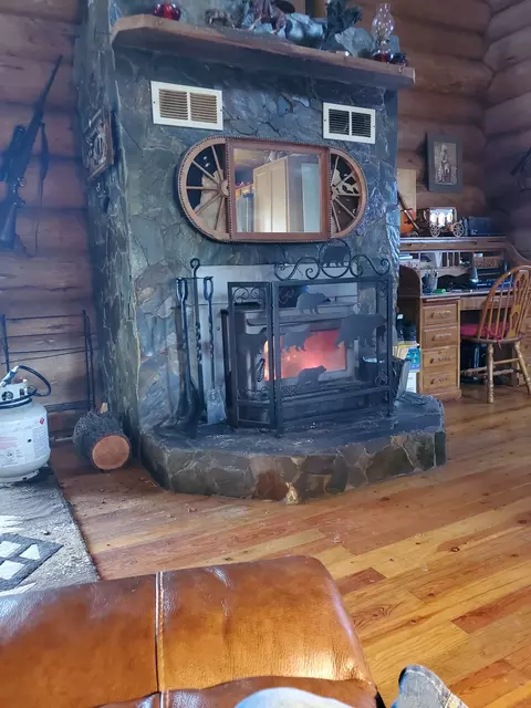 Living - 575 S Rolling Hills Rd, Eureka, MT 59917 photo 4 of 4