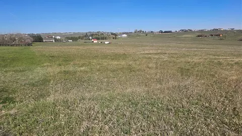 14 Bear Dr, Great Falls, MT 59404