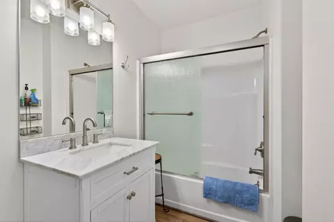 Bath - 117 3rd Ave E, Kalispell, MT 59901 photo 2 of 3
