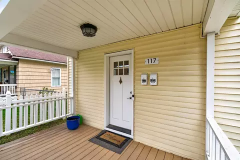 Exterior - 117 3rd Ave E, Kalispell, MT 59901 photo 1 of 16