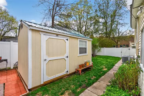 Exterior - 117 3rd Ave E, Kalispell, MT 59901 photo 13 of 16