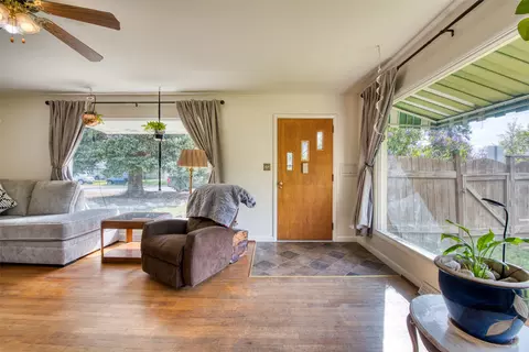 Entry Way - 417 S 8th St, Hamilton, MT 59840 photo 1 of 1