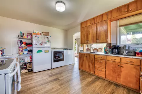 Kitchen - 417 S 8th St, Hamilton, MT 59840 photo 3 of 4