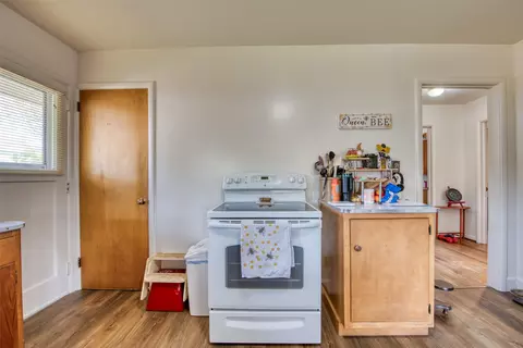 Kitchen - 417 S 8th St, Hamilton, MT 59840 photo 4 of 4