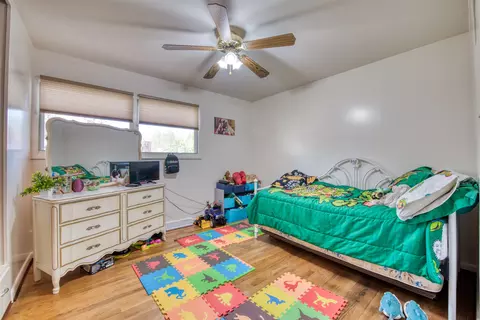 Bedroom - 417 S 8th St, Hamilton, MT 59840 photo 3 of 4