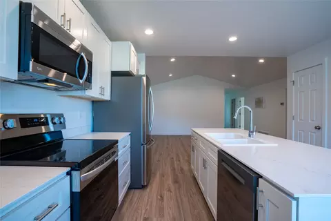 Kitchen - 125 Peaks View Loop, Kalispell, MT 59901 photo 3 of 3