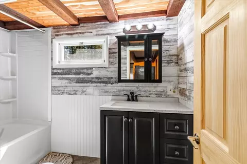 Bath - 111 Terning Dr W, Eureka, MT 59917 photo 2 of 3