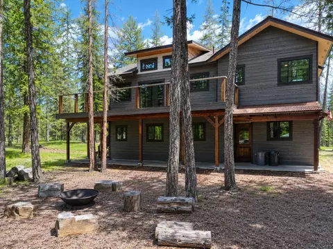 Exterior - 321 Forest Loop, Eureka, MT 59917 photo 6 of 8