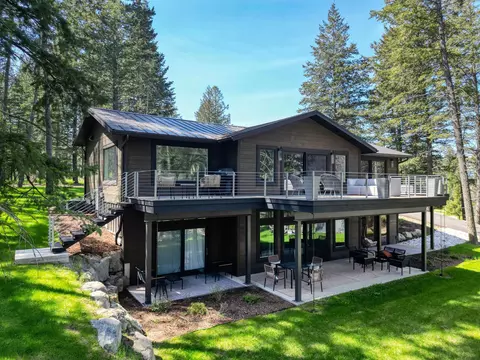1100 Mooring Rd, Columbia Falls, MT 59912