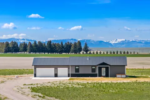46 Country Squires Ln, Fairfield, MT 59436