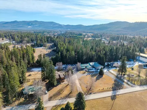 253257 259 Aero Ln, Bigfork, MT 59911