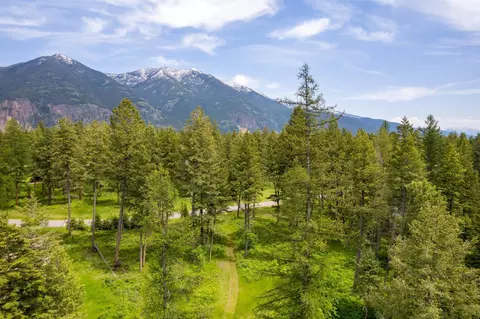 56 Wood Ridge Dr, Columbia Falls, MT 59912