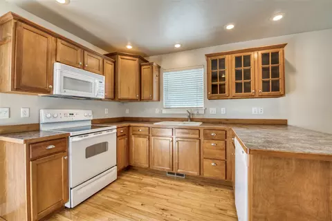 Kitchen - 101 Silverberry St, Hamilton, MT 59840 photo 3 of 4